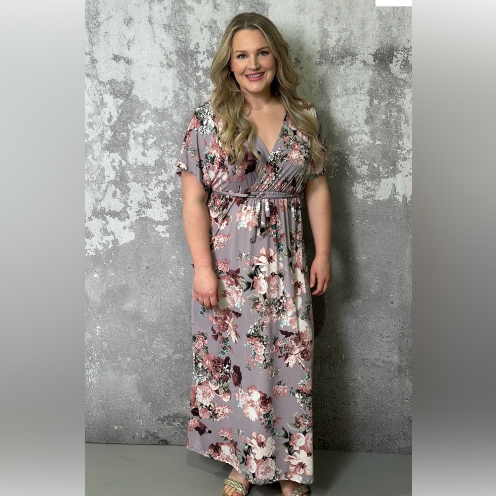 Beautiful purple mauve floral kimono maxi dress